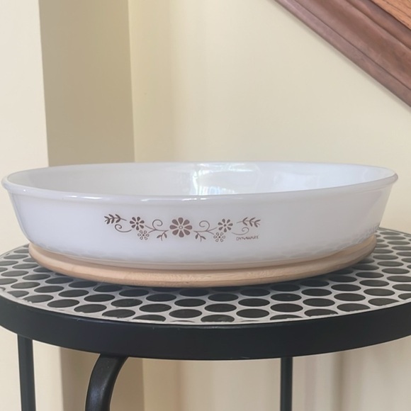 Vintage Dynaware oval casserole dish - Picture 1 of 1